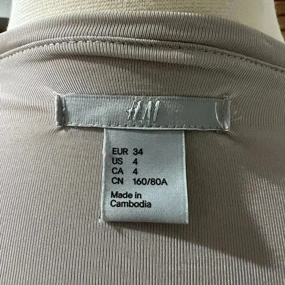 H&M Grey Cowl Neck Bodycon Cocktail Dress – Size 4 - Picture 4 of 7